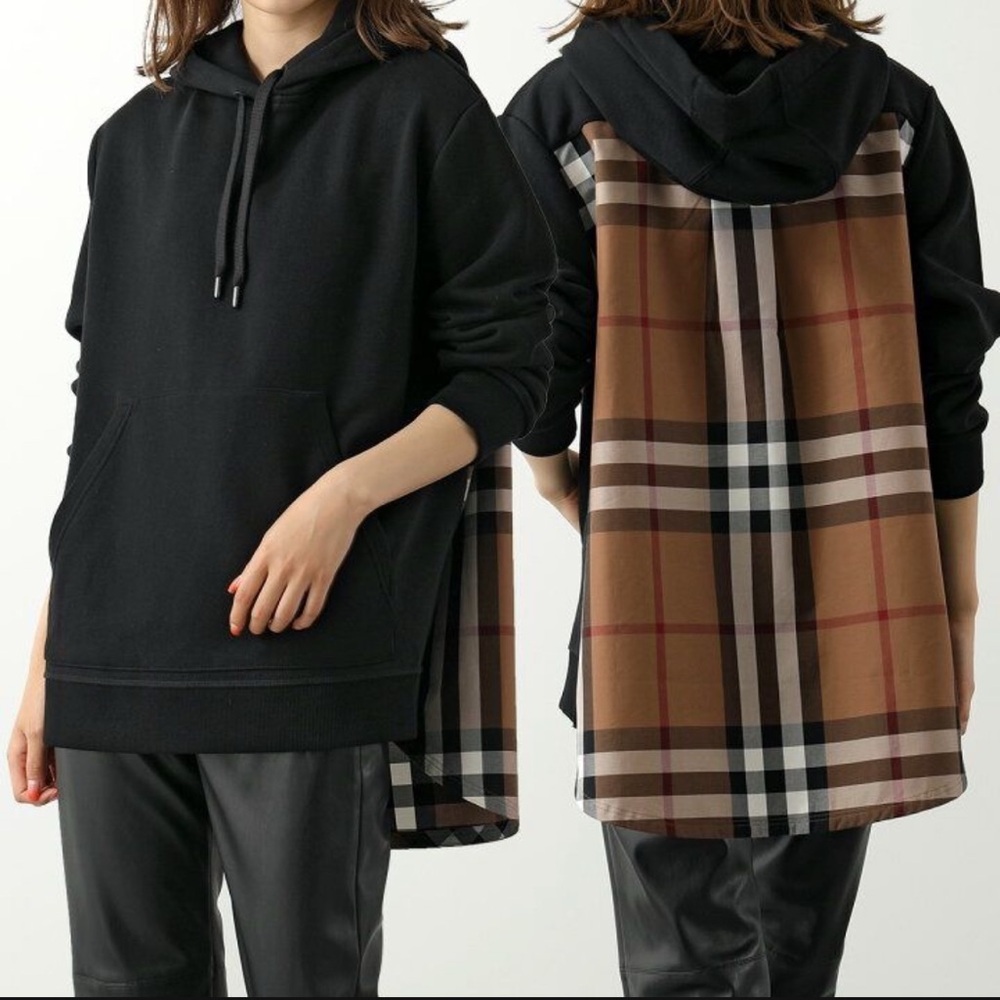 BURBERRY
Vintage Check Oversized Hoodie like New